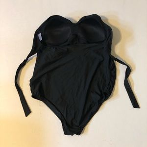 Liz Lange Swim - Maternity One Piece Swimsuit Liz Lange Swim - Maternity One Piece Swimsuit